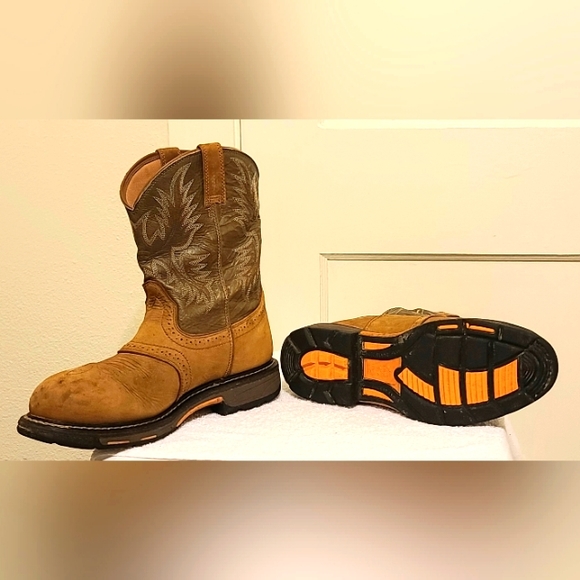 Ariat Other - Ariat 10008635-10.5D Workhog H2O Waterproof Composite Toe Work Boot, Leather.